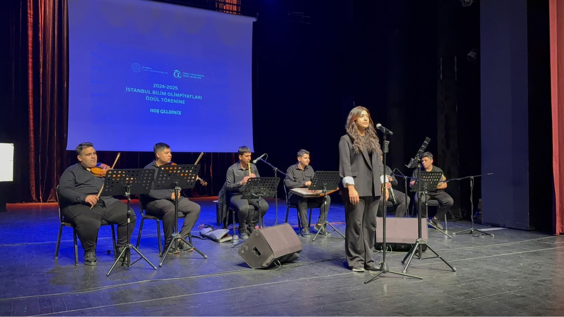 2024-2025 Bilim Olimpiyatları Töreninde öğrencilerimiz müzik dinletisi gerçekeştirdi