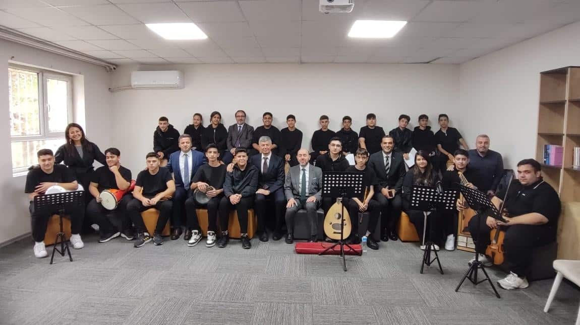 Vali Yardımcımız Sayın Okan LEBLEBİCİER okulumuzu ziyaret etti.